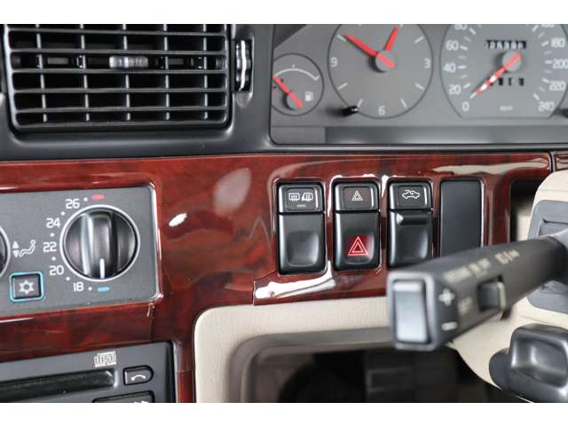 ボルボ Ｓ９０ ３．０ H9年 (近畿) 99