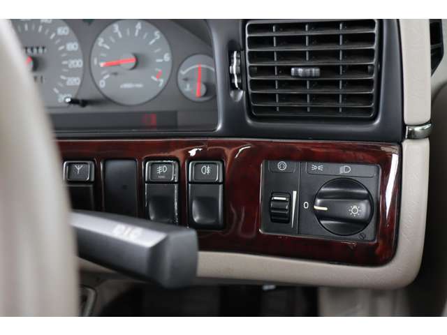 ボルボ Ｓ９０ ３．０ H9年 (近畿) 99