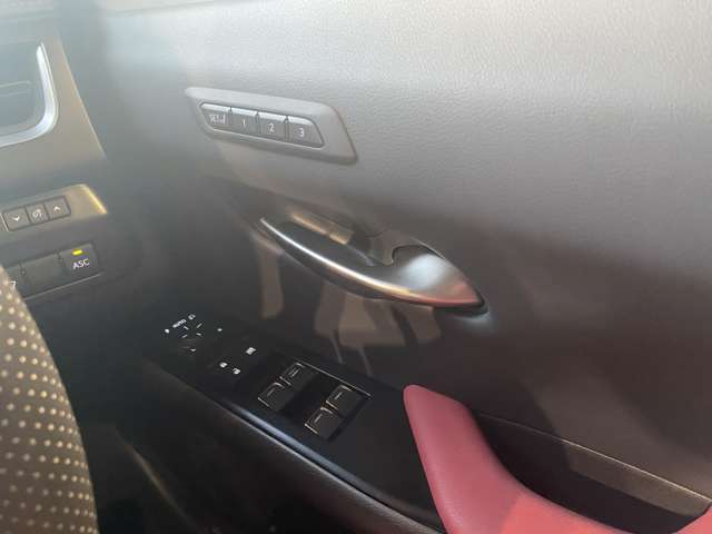 レクサス ＵＸ２５０ｈ Ｆスポーツ R5年 (九州・沖縄) 99