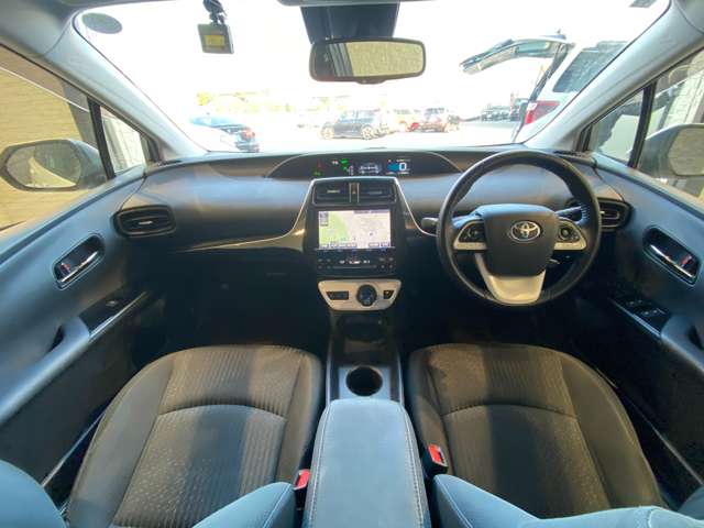 トヨタ プリウス １．８ Ｓ セーフティ プラス H28年 (九州・沖縄) 99