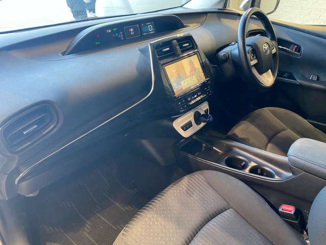 トヨタ プリウス １．８ Ｓ セーフティ プラス H28年 (九州・沖縄) 99