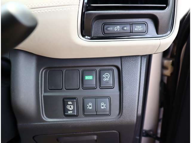 日産 セレナ ２．０ ハイウェイスター Ｖセレクション H30年 (関東) 99