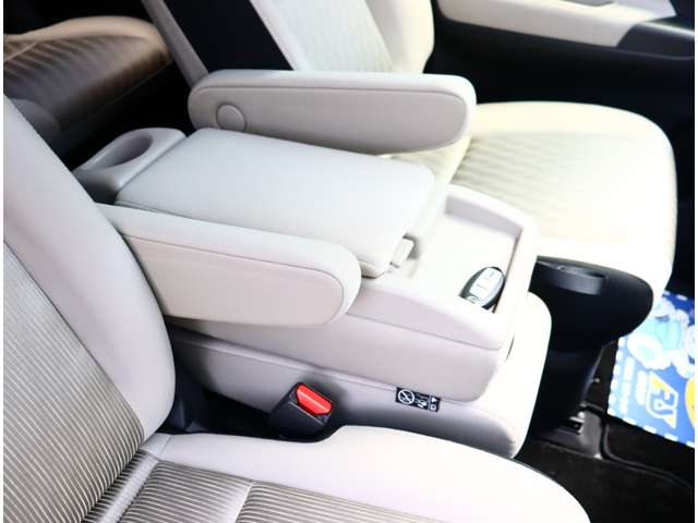 日産 セレナ ２．０ ハイウェイスター Ｖセレクション H30年 (関東) 99