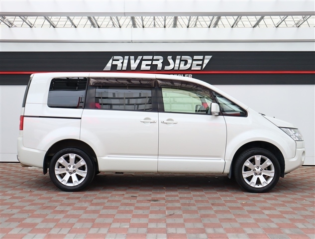 三菱 デリカ　Ｄ：５ ２．４ Ｇ パワーパッケージ ４ＷＤ H29年 (関東) 99