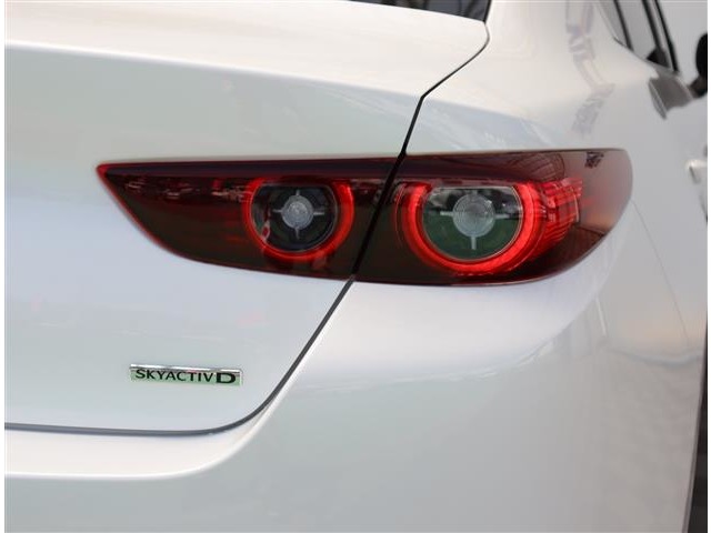 マツダ ＭＡＺＤＡ３　セダン １．８ ＸＤプロアクティブ ツーリング セレクション ディーゼルターボ R4年 (関東) 99