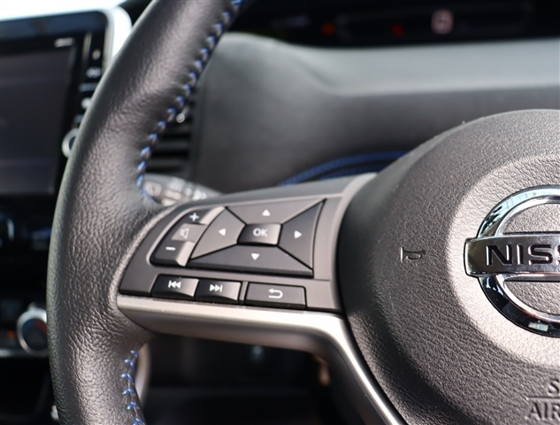 日産 セレナ ２．０ ＡＵＴＥＣＨ ４ＷＤ H30年 (関東) 99