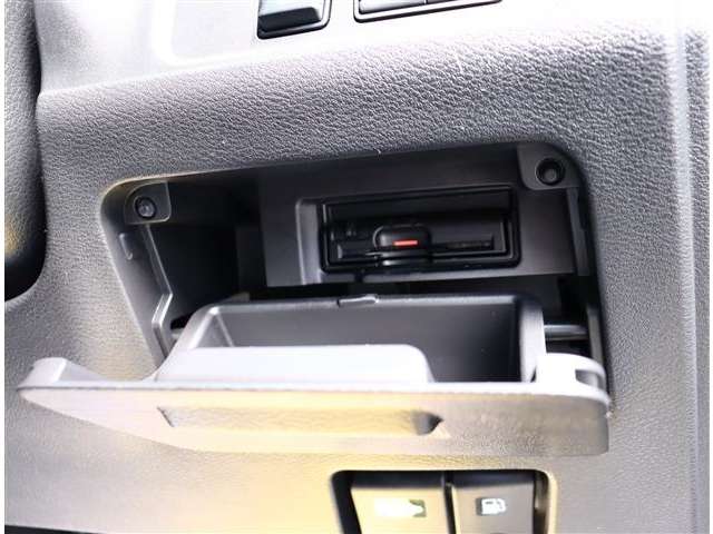 日産 セレナ ２．０ ＡＵＴＥＣＨ ４ＷＤ H30年 (関東) 99