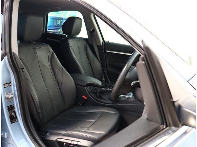 ＢＭＷ ３シリーズ ３２０Ｉ ラグジュアリー H26年 (関東) 99