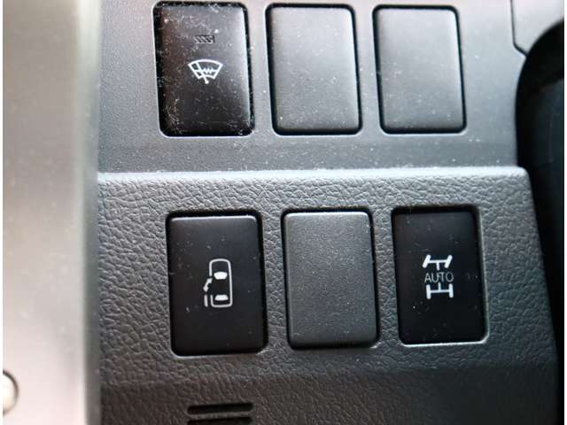 トヨタ ヴォクシー ２．０ Ｚ ４ＷＤ H20年 (関東) 99