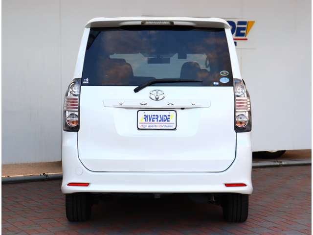 トヨタ ヴォクシー ２．０ Ｚ ４ＷＤ H20年 (関東) 99