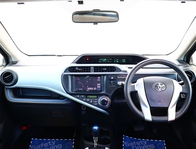 トヨタ アクア １．５ Ｓ H25年 (関東) 99