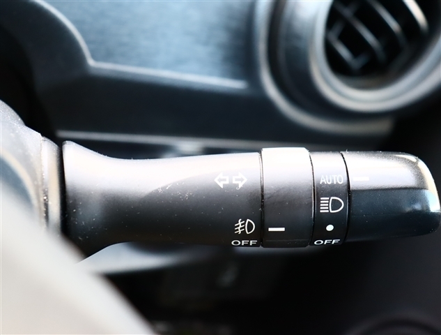 トヨタ アクア １．５ Ｓ H25年 (関東) 99