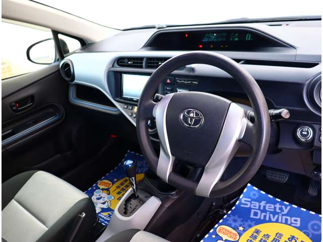 トヨタ アクア １．５ Ｓ H25年 (関東) 99