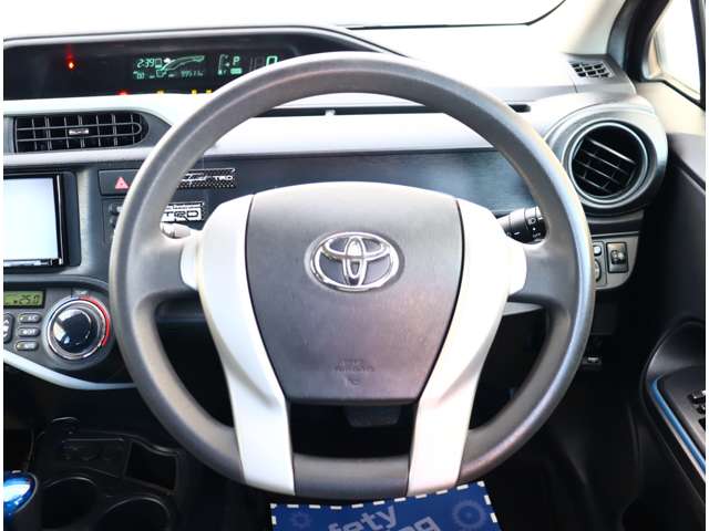 トヨタ アクア １．５ Ｓ H25年 (関東) 99