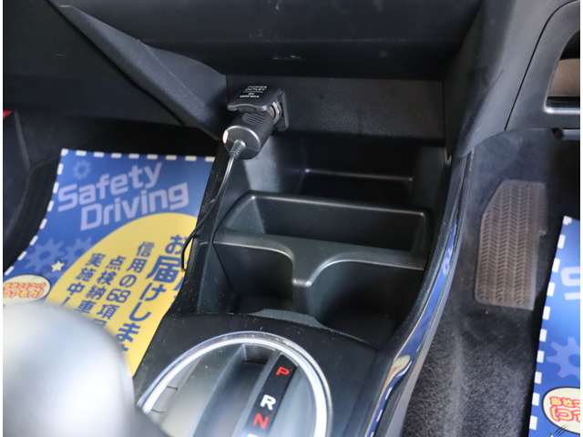 ホンダ フィット　シャトル　ハイブリッド １．３ H24年 (関東) 99