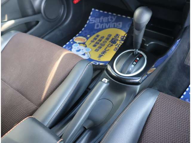 ホンダ フィット　シャトル　ハイブリッド １．３ H24年 (関東) 99