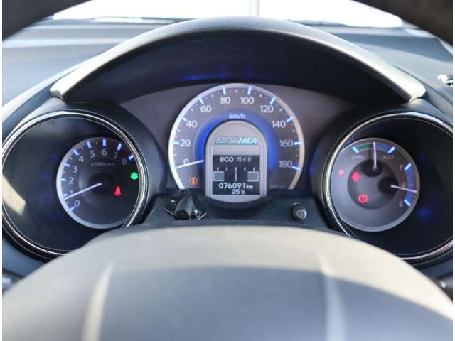 ホンダ フィット　シャトル　ハイブリッド １．３ H24年 (関東) 99