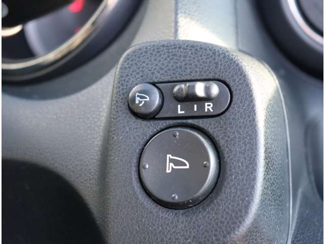 ホンダ フィット　シャトル　ハイブリッド １．３ H24年 (関東) 99