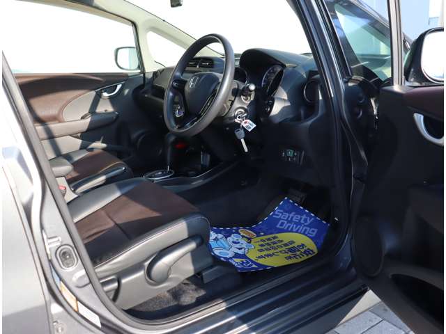 ホンダ フィット　シャトル　ハイブリッド １．３ H24年 (関東) 99