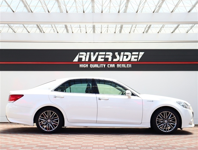 トヨタ クラウン　ハイブリッド ハイブリッド ２．５ Ｓ H25年 (関東) 99