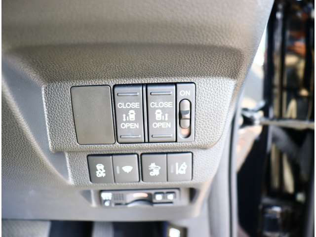 ホンダ フリード １．５ クロスター ホンダセンシング R2年 (関東) 99