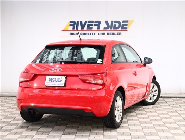 アウディ Ａ１ １．４　ＴＦＳＩ H23年 (関東) 99