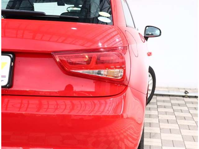 アウディ Ａ１ １．４　ＴＦＳＩ H23年 (関東) 99