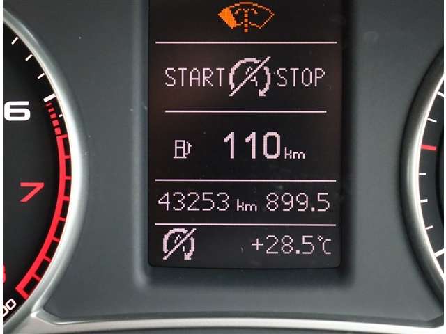 アウディ Ａ１ １．４　ＴＦＳＩ H23年 (関東) 99