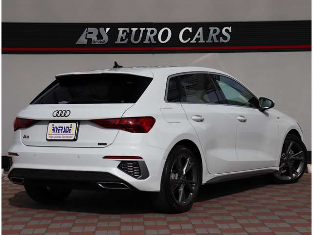 アウディ Ａ３　スポーツバック ３０　ＴＦＳＩ　Ｓライン R5年 (関東) 99