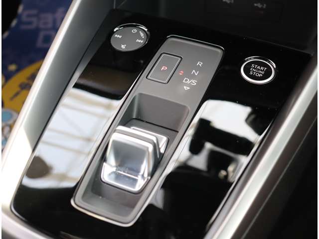 アウディ Ａ３　スポーツバック ３０　ＴＦＳＩ　Ｓライン R5年 (関東) 99