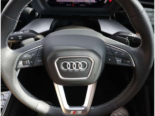 アウディ Ａ３　スポーツバック ３０　ＴＦＳＩ　Ｓライン R5年 (関東) 99