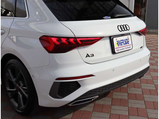 アウディ Ａ３　スポーツバック ３０　ＴＦＳＩ　Ｓライン R5年 (関東) 99
