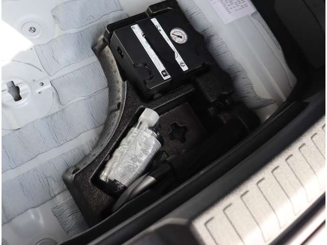 アウディ Ａ３　スポーツバック ３０　ＴＦＳＩ　Ｓライン R5年 (関東) 99