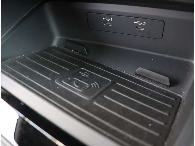 アウディ Ａ３　スポーツバック ３０　ＴＦＳＩ　Ｓライン R5年 (関東) 99