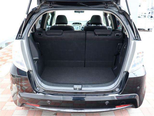 ホンダ フィット　ハイブリッド １．３ ナビプレミアムセレクション H22年 (関東) 99