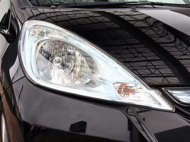 ホンダ フィット　ハイブリッド １．３ ナビプレミアムセレクション H22年 (関東) 99