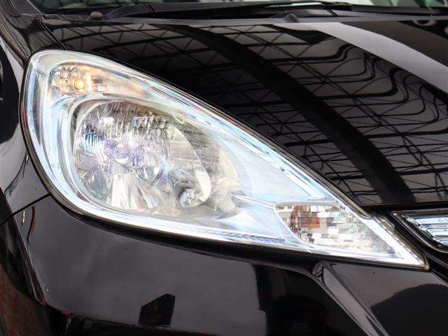 ホンダ フィット　ハイブリッド １．３ ナビプレミアムセレクション H22年 (関東) 99