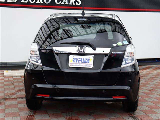 ホンダ フィット　ハイブリッド １．３ ナビプレミアムセレクション H22年 (関東) 99