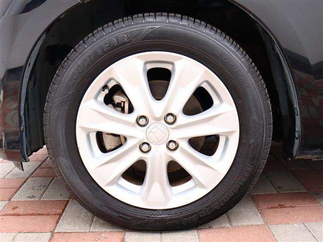 ホンダ フィット　ハイブリッド １．３ ナビプレミアムセレクション H22年 (関東) 99