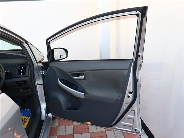 トヨタ プリウス １．８ Ｓ H24年 (関東) 99