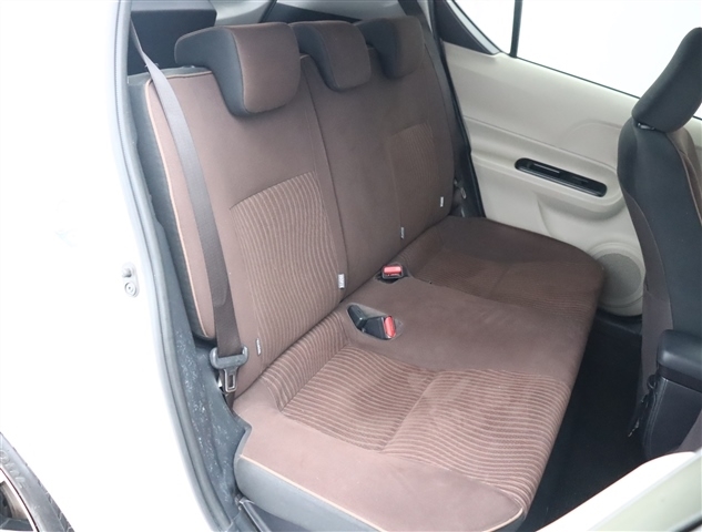 トヨタ アクア １．５ Ｇ H24年 (関東) 99