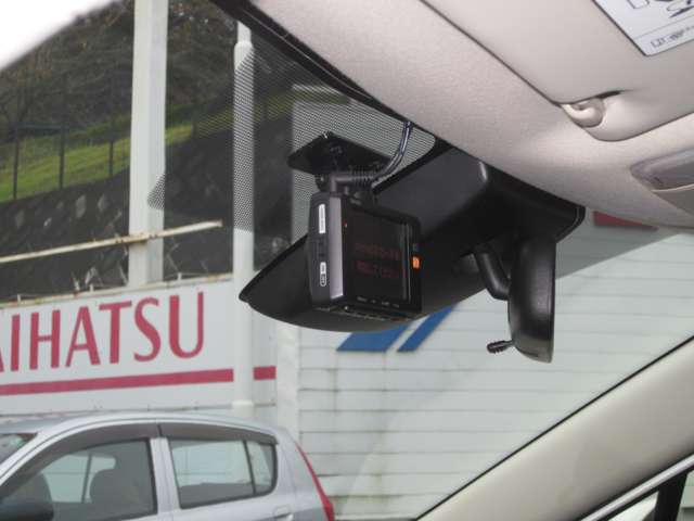 トヨタ カローラ　ツーリング　ハイブリッド １．８ ハイブリッド Ｓ R2年 (関東) 99