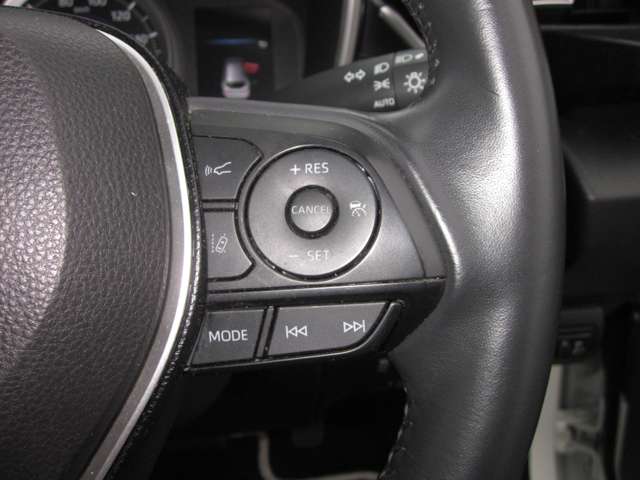 トヨタ カローラ　ツーリング　ハイブリッド １．８ ハイブリッド Ｓ R2年 (関東) 99