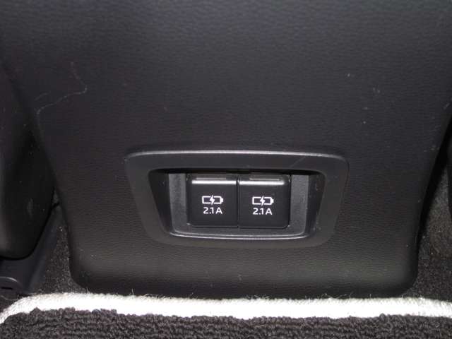 トヨタ カローラ　ツーリング　ハイブリッド １．８ ハイブリッド Ｓ R2年 (関東) 99