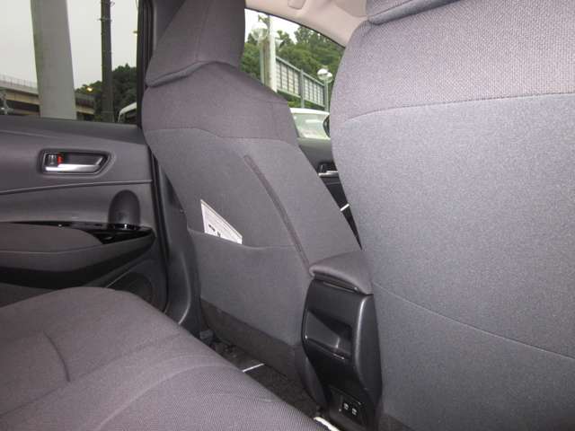 トヨタ カローラ　ツーリング　ハイブリッド １．８ ハイブリッド Ｓ R2年 (関東) 99