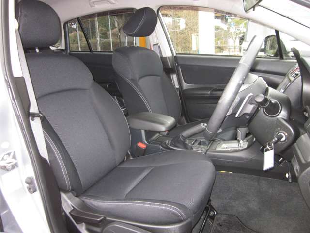 スバル インプレッサスポーツ ２．０ Ｉ アイサイト ４ＷＤ H26年 (関東) 99