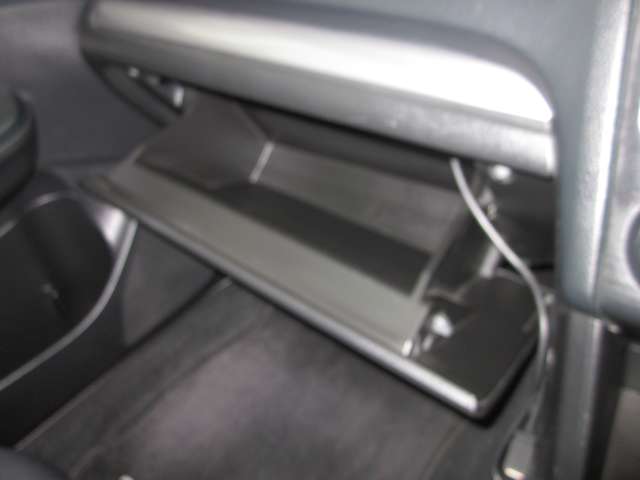 スバル インプレッサスポーツ ２．０ Ｉ アイサイト ４ＷＤ H26年 (関東) 99