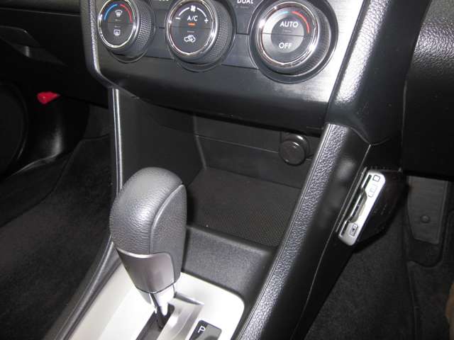 スバル インプレッサスポーツ ２．０ Ｉ アイサイト ４ＷＤ H26年 (関東) 99