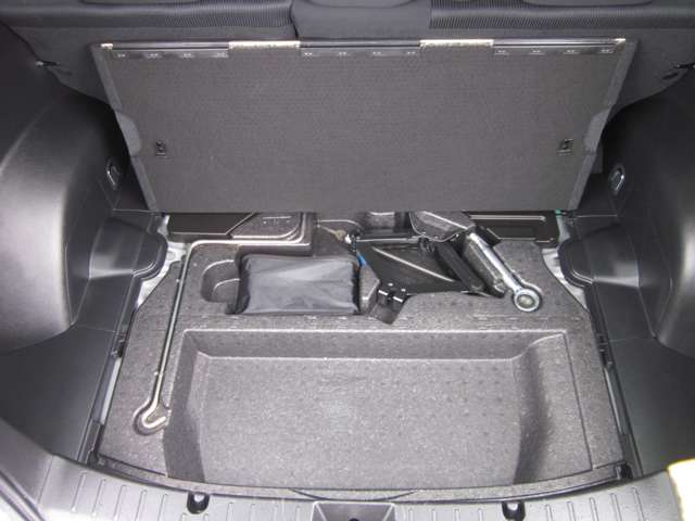 スバル インプレッサスポーツ ２．０ Ｉ アイサイト ４ＷＤ H26年 (関東) 99