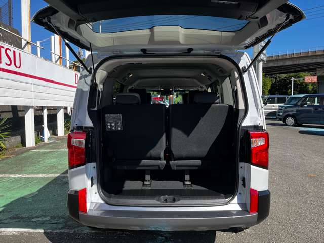 三菱 デリカ　Ｄ：５ ２．２ シャモニー 電動サイドステップ装着車 ディーゼルターボ ４ＷＤ R6年 (関東) 99